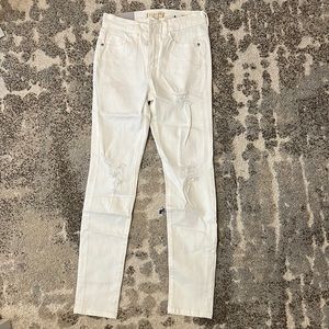 White Ripped skinny jeans